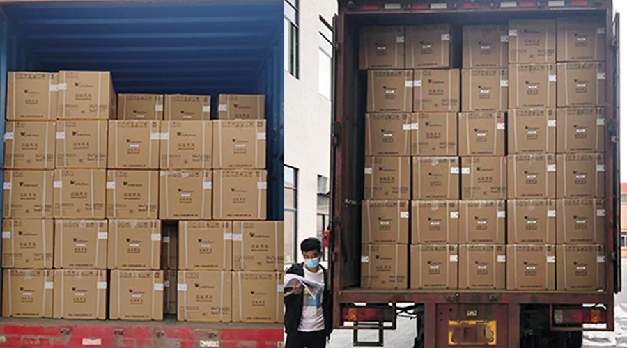 集裝箱裝柜進(jìn)行時(shí)！金環(huán)電器客戶迷你洗衣機(jī)順利發(fā)貨！