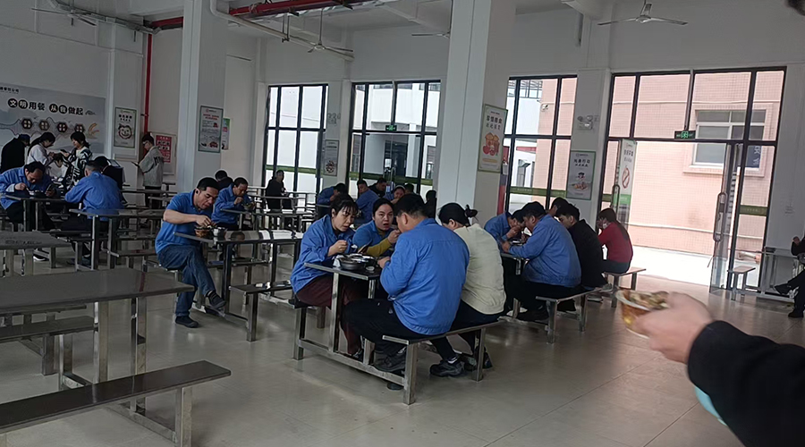 金環(huán)食堂，美味與關(guān)懷的港灣